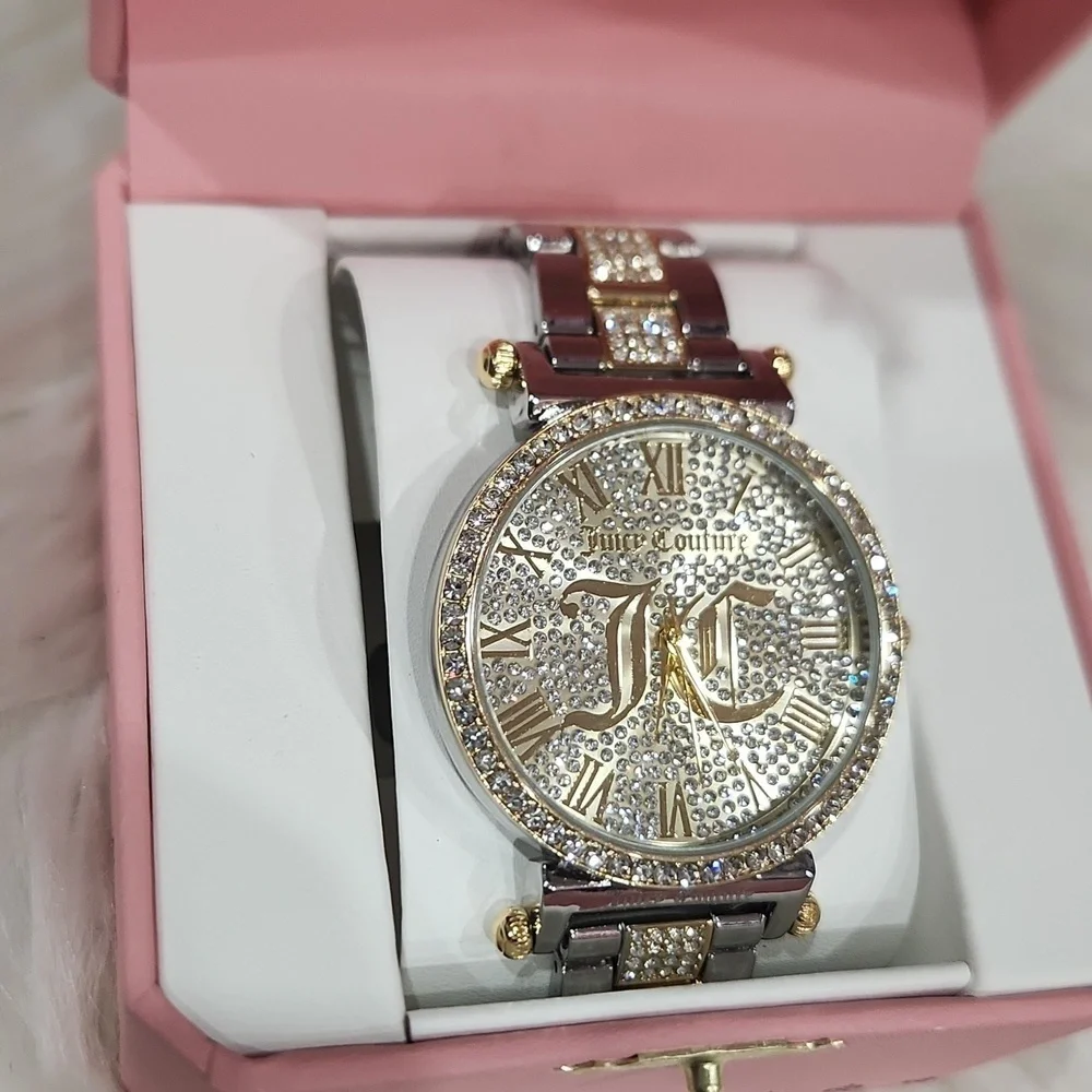 🩶▪️Juicy Couture▪️ silver rhinestones Wrist Watch New in box